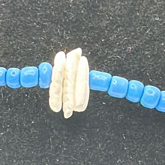 Brand New!! Shell and beads bracelet - Picture 2 of 3